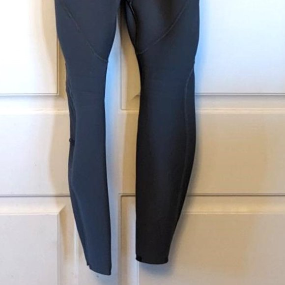 Girls Rip Curl E3+ G-Bomb 3.2 Back-zip Full Wetsuit, Size 10/12 - Picture 9 of 9